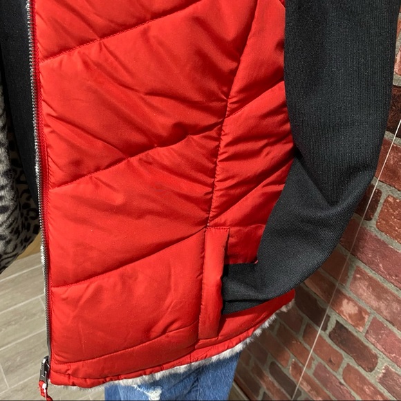 1X Leopard Reversible Sherpa Zip Up Vest - Picture 14 of 17